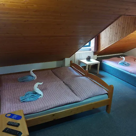U Jezerniho Potoka Maison d'hôtes 3*